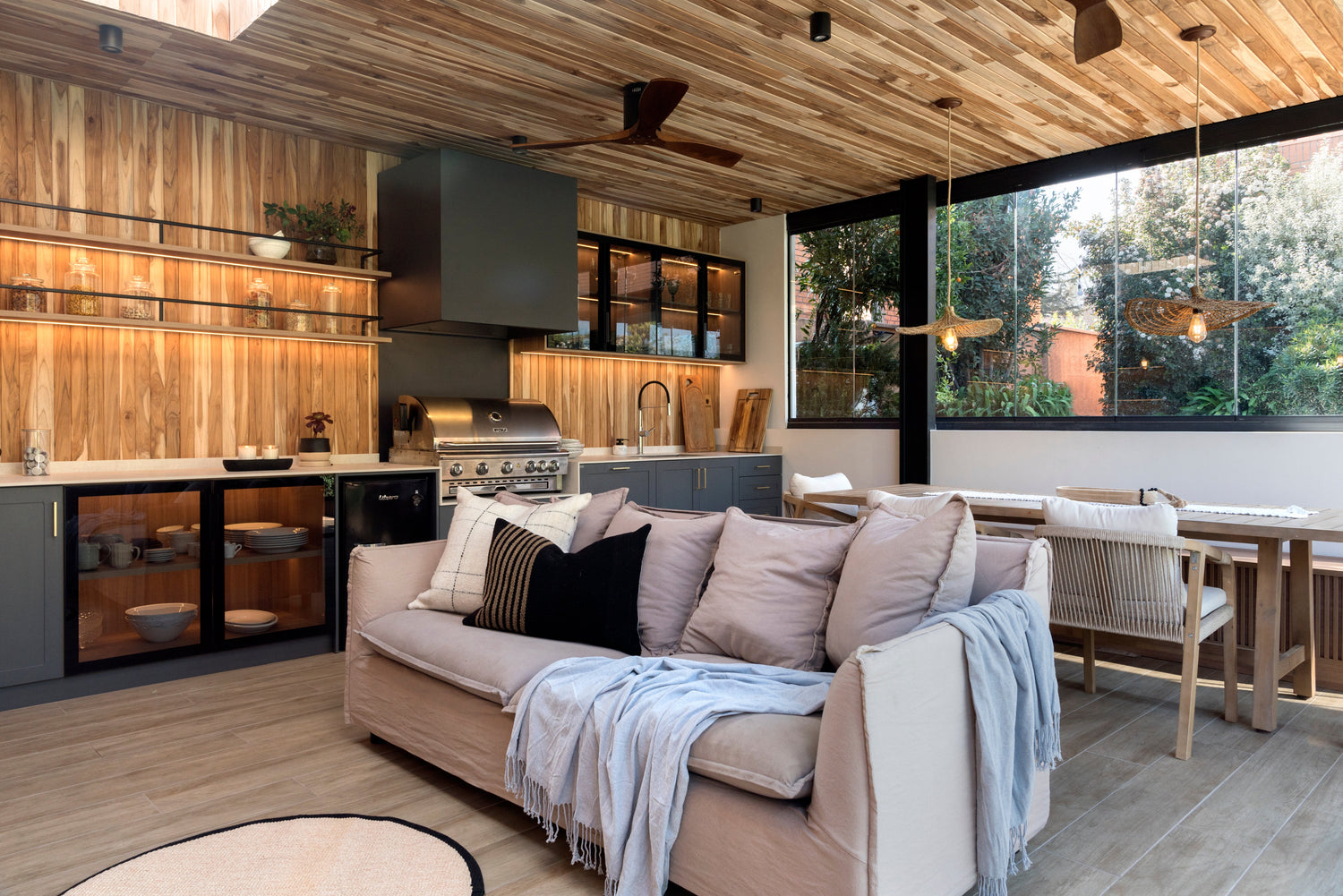 Color del Año Pantone 2026 y su impacto en decoración