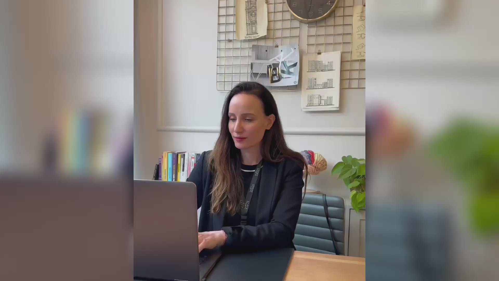 Cargar vídeo: 